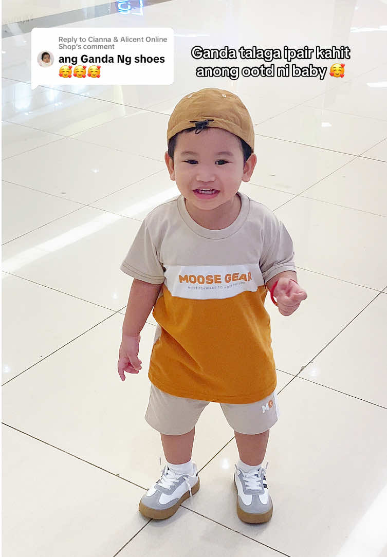 Replying to @Cianna & Alicent Online Shop Bagay talaga kahit anong isuot na ootd ni baby 🥰 thank you senmaaa! 🫶🏻 #senma #senmashoes #kidsshoes #rubbershoes #shoesforkids #sambainspired #shoesrecommendation 