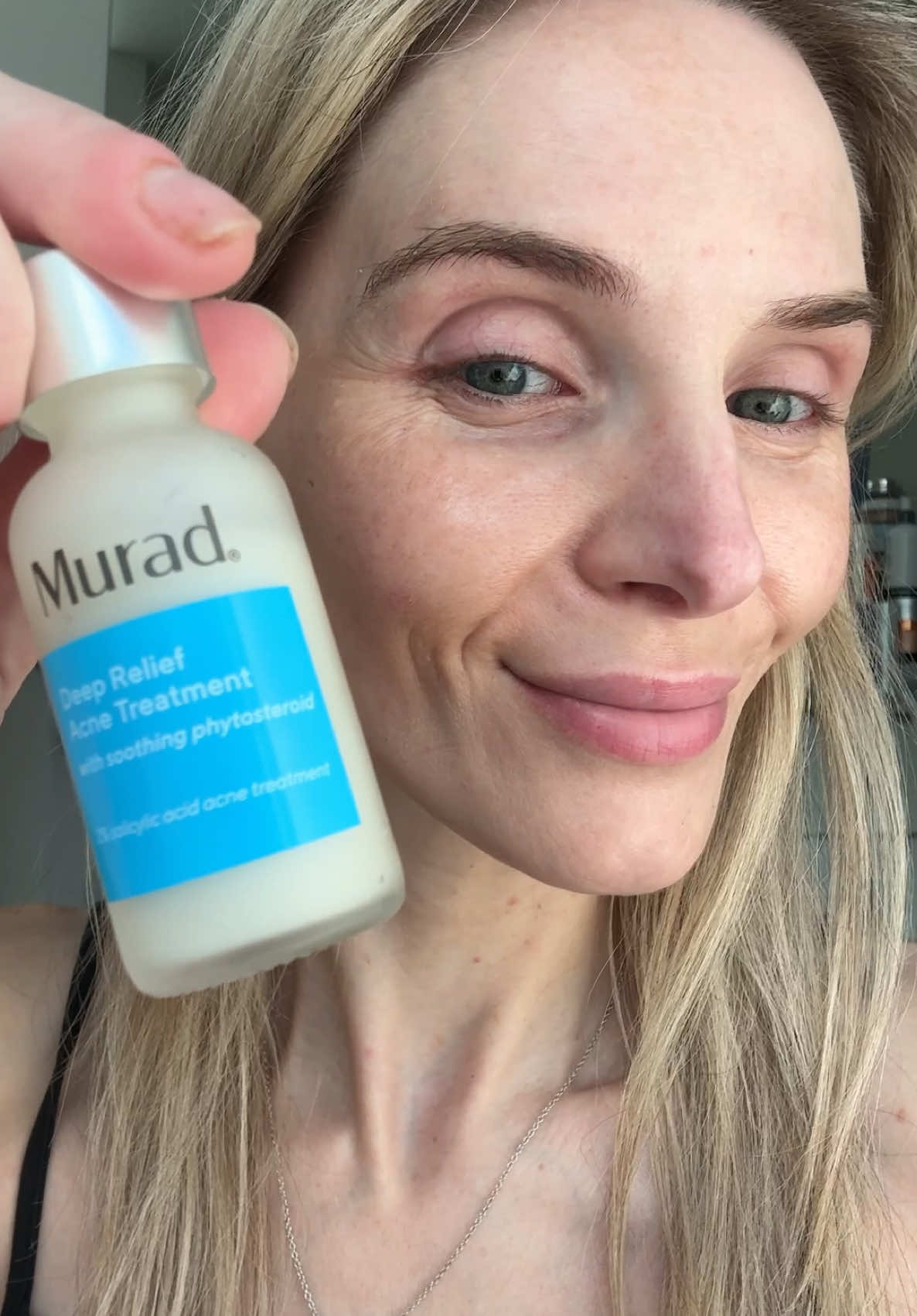 #muradpartner #acnetreatment #muradskincare my fav acne relief ! @Murad Skincare can wear it any where ! 