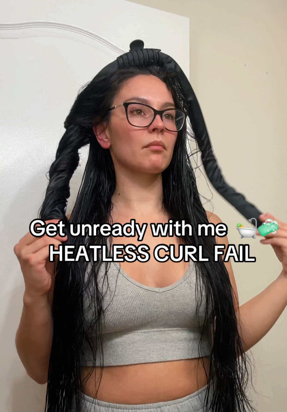 Ladies, how are we doing the heatless curls? 😂😭  #heatlesscurls #fyp #hairtok #hair #relatable #epicfail 