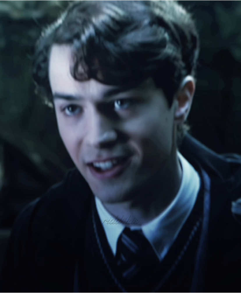 my new target has been you. // #tomriddle #tommarvoloriddle #christiancoulson #riddle #tomriddleedit #voldemort #hogwarts #chamberofsecrets #slytherin #ridd1kis #hp #harrypotter 