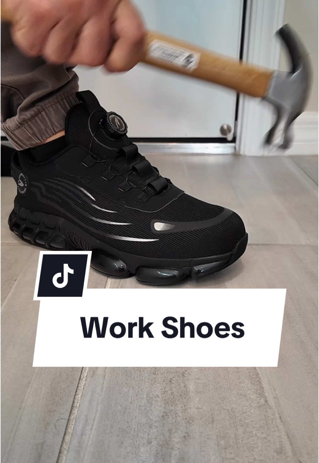 These work shoes are very comfortable and keep my feet safe while at work #workshoes #hospitalshoes #constructionshoes #shoes #sneakers #safetyshoes #shoestyle #valentinesgiftideas #giftforhim 