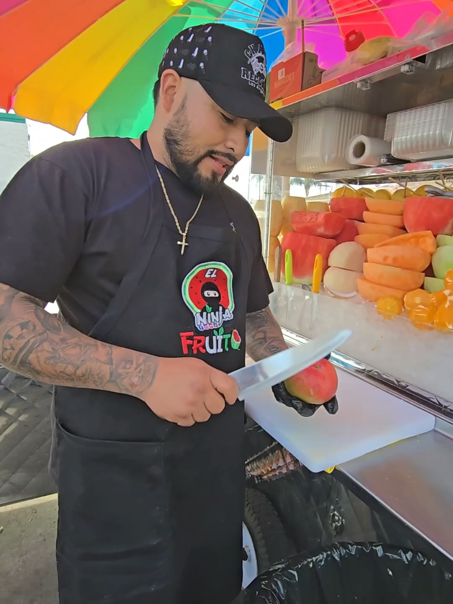 mango en flor 🔪🥭 con @Chamoy Ninja ..#mixfrut #elfrutero #elninja17_ #vendedoresambulantes 