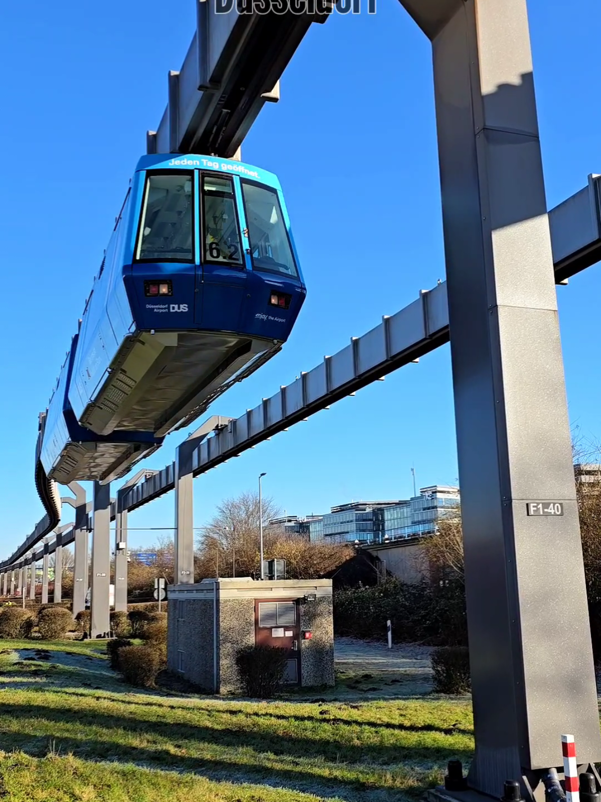 Düsseldorf 🇩🇪  #düsseldorf  #schwebebahn #schwebebahndusseldorf #germany #skytrain 