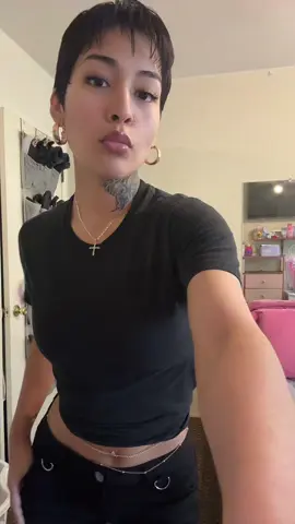 my sister came in busting my ass🙂