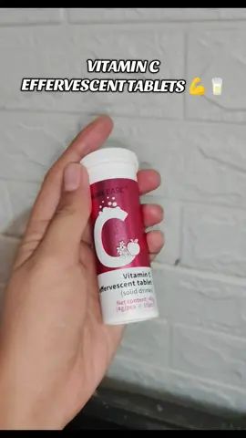 My daily Vitamin C 🥰🥰 try nyo guys naka free shipping pa yan 🤭 #999healthstore #9youngbasic #skinhealth #youthfullskin #vitamin #effervescenttablets #fypage 