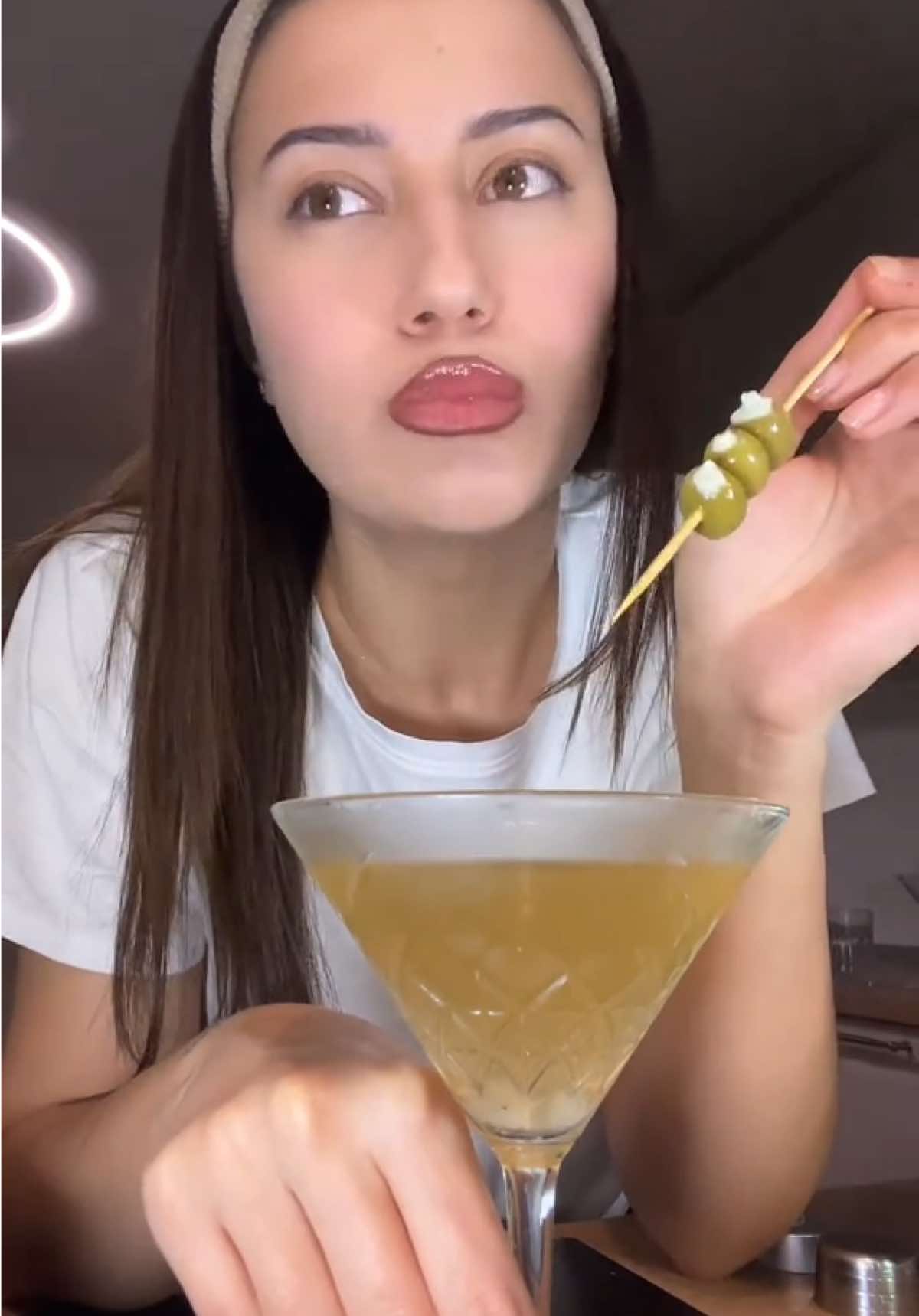 dirty martini si măsline cu blue cheese 🍸