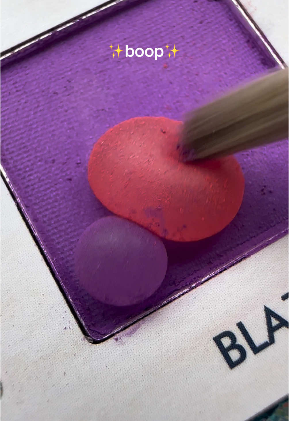 Mixing a pink and red droplet 🥰 #fyp #foryou #baenelson #satisfying 