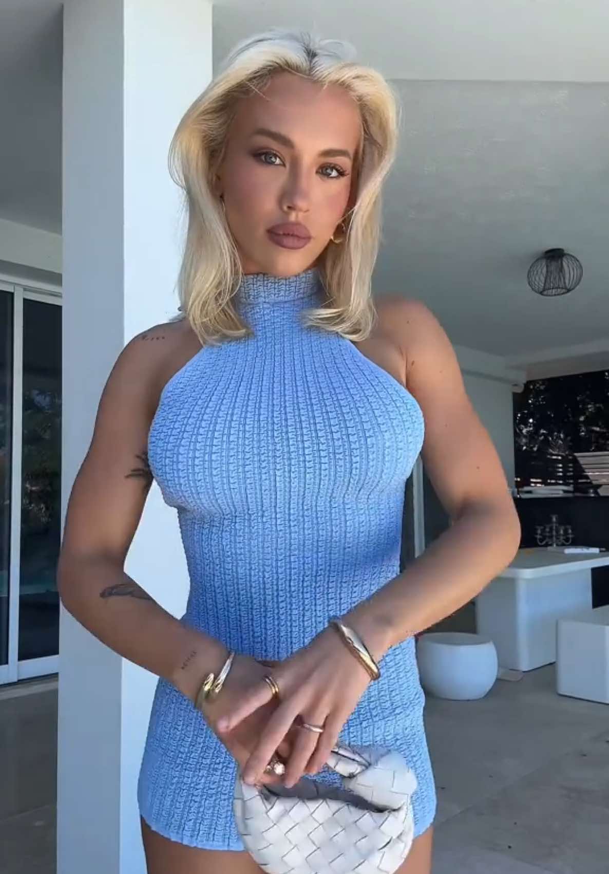 This shade of blue >>>