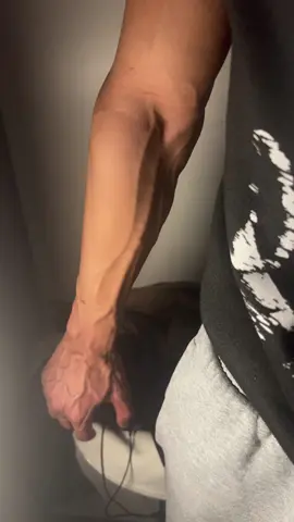 #fyp #viral #pysique #viralvideo #veins #motivation #GymTok 