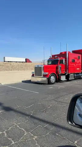 Excuse me while I pick my jaw up off the floor…… sheeeeesh now that’s pimpin!!  #largecar #pimpinainteasy #389peterbilt #custom #largecarmafia #fyp#fypcal #truckerlife #california #sheesh  🎥 @Thomas Layden 