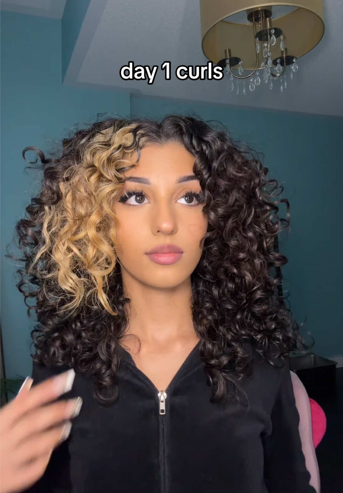 #curlyhair 