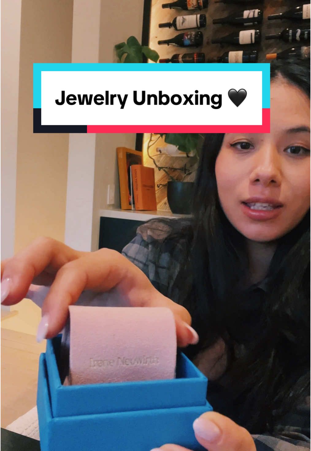 Unbox this beautiful gift with me 🖤 #jewelry #unboxing 