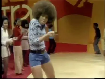 soul train ✨ #fyp #soultrain #70smusic #70sfashion #blackhistorymonth #dance #forupage #edit #disco