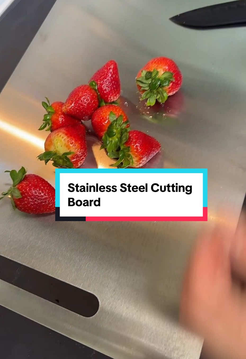 Stainless Steel Cutting Board #cuttingboard  #shop #shopping  #shopingtime #shopinghaul #ShoppingSpree #musthaves #TikTokShop #supportsmallbusinesses #contentcreator #cratorinsights #fy #fyp #blog #contentcreator #dailylife #dailyfinds #2025 #cooking #cook #kitchen #KitchenHacks #kitchengadgets 