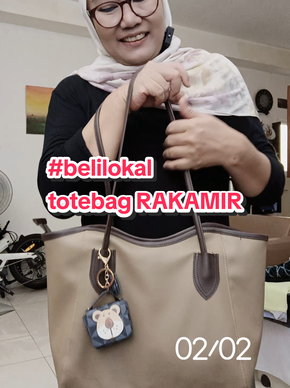 Replying to @listiasudira terajawab ya #belilokal #totebag #tas #taswanita #tasmurah #taskekinian 