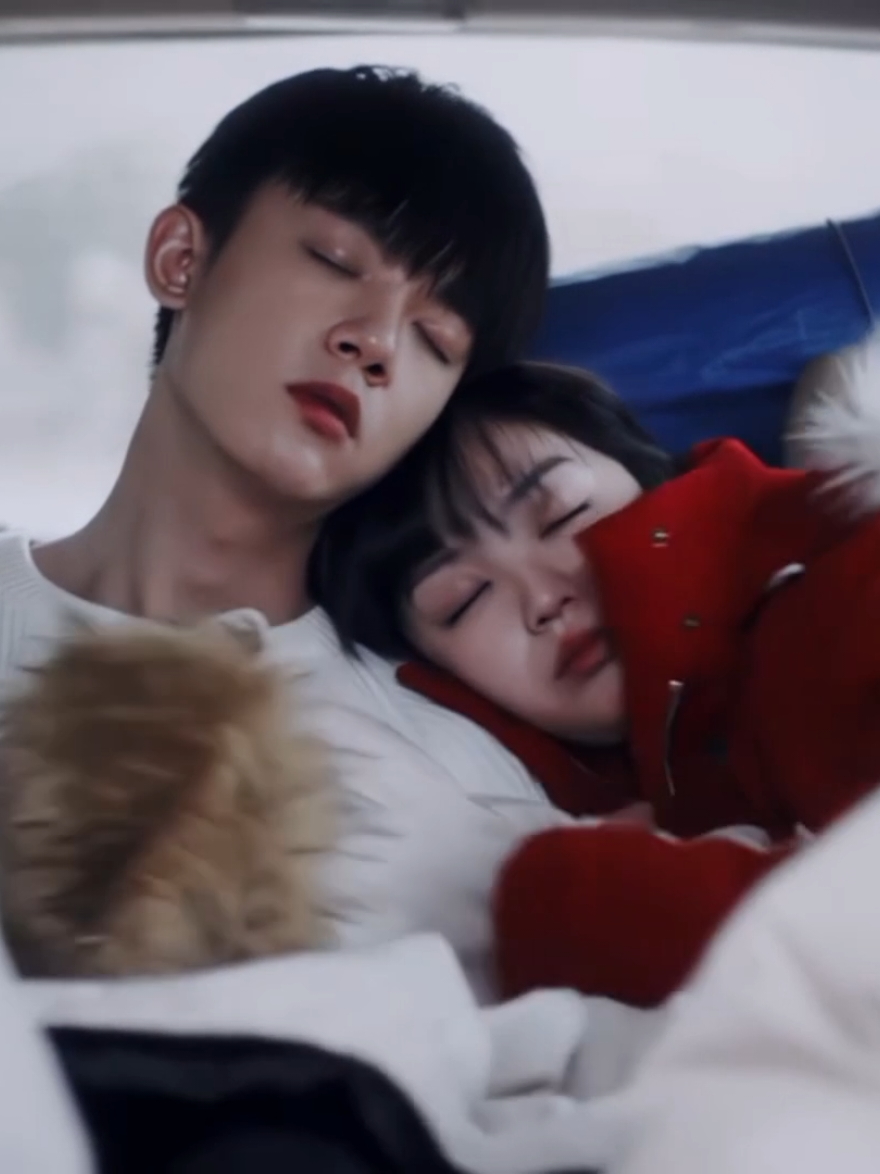 Đàm Tống và Hoàng Tranh Tử mãi lụy, một bộ phim đáng yêu như tên phim😍 #lýminhđức_李明德 #điềnhivi_田曦薇 #lýminhđức #điềnhivi #李明德 #田曦薇 #limingde #tianxiwei #lyminhduc #dienhivi #LovelyUs #如此可爱的我们 #damtong #chungtadangyeunhuthe #hoangtranhtu