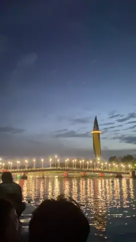 Banjarmasin dengan segala kenangannya#banjarmasin #kalimantanselatan #kotaseribusungai #siringbanjarmasin #budayabanjarkalsel #kamiorangbanjarmasin #bangsakambang #baksakambangbanjar #jangankadaingatkabanjarmasin #fyp 