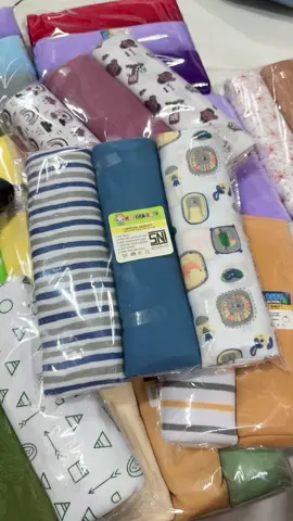 Bedong motif dan polos ready😍😋 #dmbaby #bedong #bedongbayi #bedongmotif #bedongbayinewborn #bedongkaos 