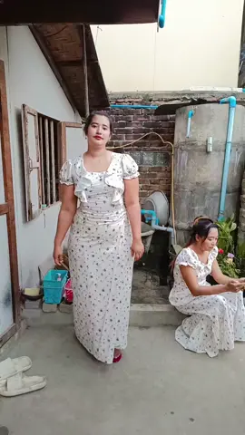 #ကဗျာဆရာနည်းနည်းရှော့ပါကွာ 