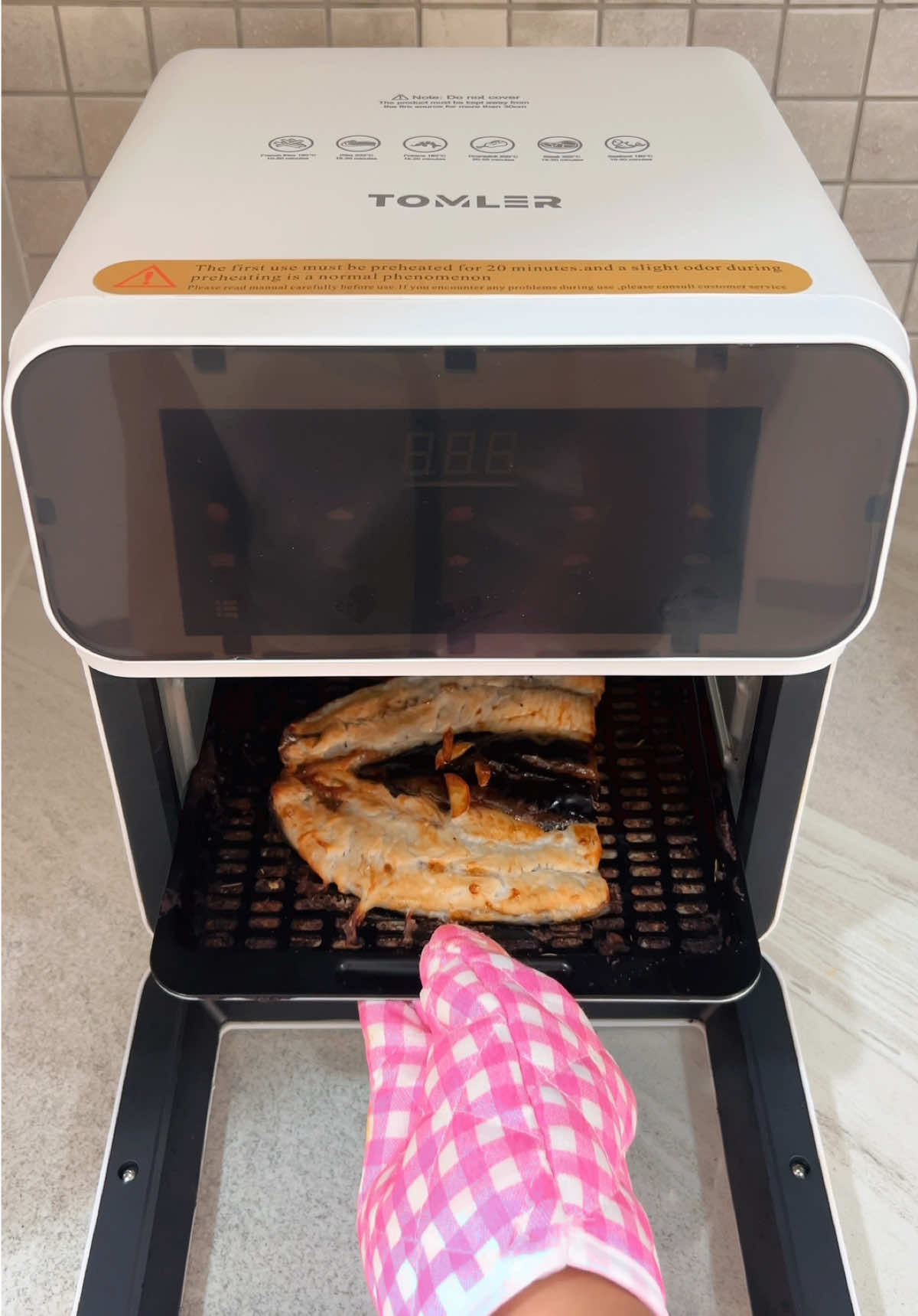 Subukan ko namang mag-bake sa susunod. Worth it purchase ngayong 2025!! #airfryer #oven #tomler #fyp 