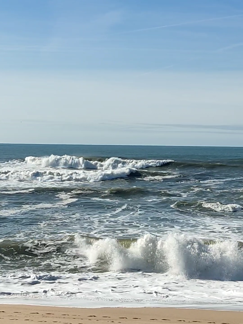 #wonderfulworld #beautifulbeach #searelax #beachvibes #bluebeach #beautifulbeachview #wavesbeach 