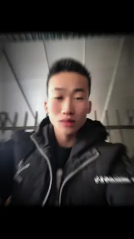 A còn nhưng thiếu sót 