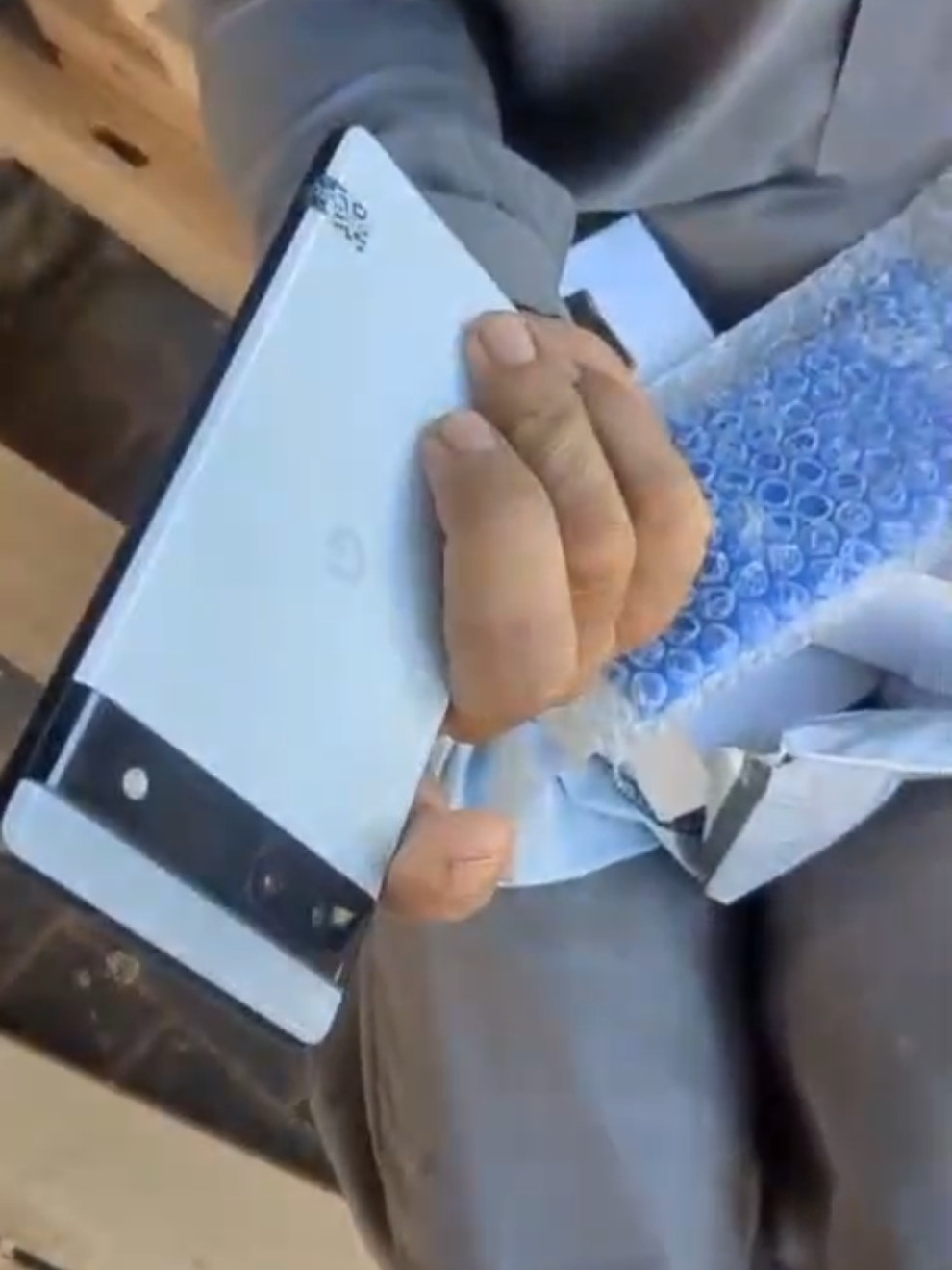 pixel parcel received video #motorola #viral #foryoupage #fyp #mobilewalabilal 