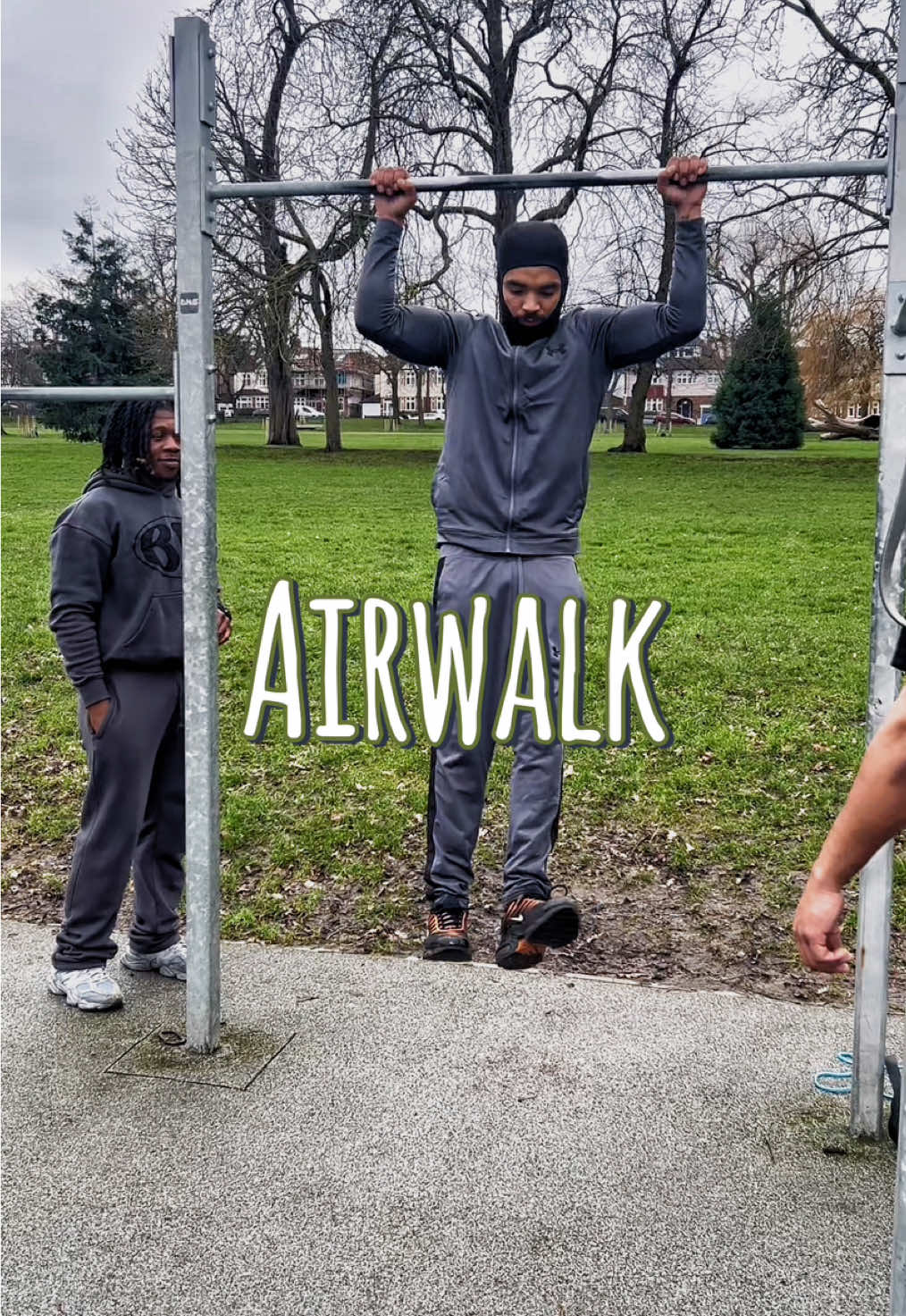 Gotta make your workouts fun 👣 . . . . . . #calisthenics #airwalk #pullups #dance #amapiano 