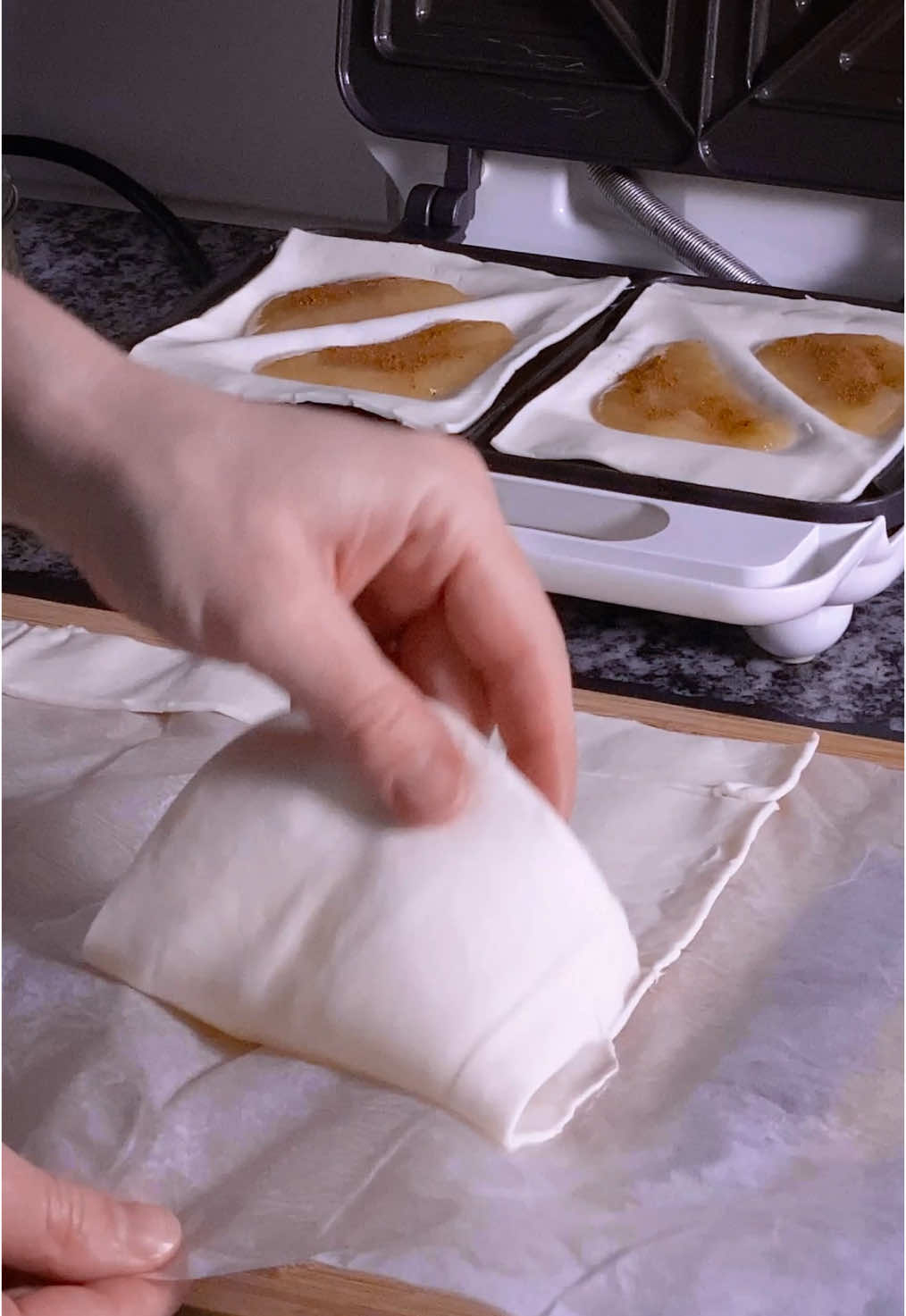 🍏🍎 + Blätterteig = ❤️ Teil 3 #apfeltaschen #apfel #Sandwichmaker #backen #blätterteigrezept #apfelrezepte 