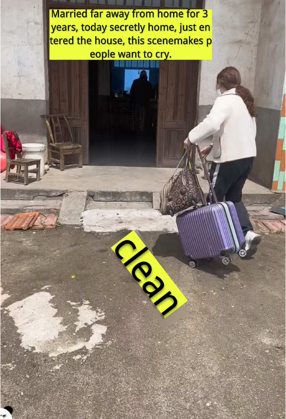 Married far away from home for 3 years, today secretly home, just entered the house, this scenemakes people want to cry.#clean #life #women #CleanTok 