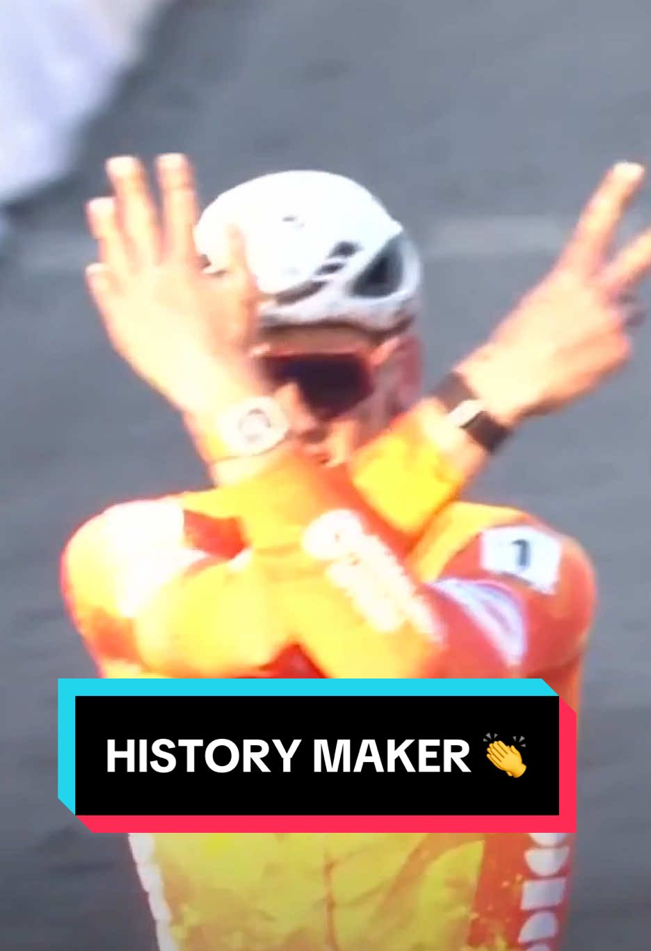 SEVEN WORLD TITLES! 7️⃣🌈 Mathieu van der Poel takes his SEVENTH Cyclo-cross World title in Liévin! 🧙‍♂️ #cyclocross #cycling