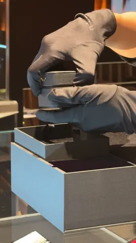 Why buy separate gadgets when VERTU AI RING handles health, style, and MORE? 🤯💍 #LuxuryTechFlex #MultitaskingRing #ChicUpgrade #ring #smartring #vertu #tech #health
