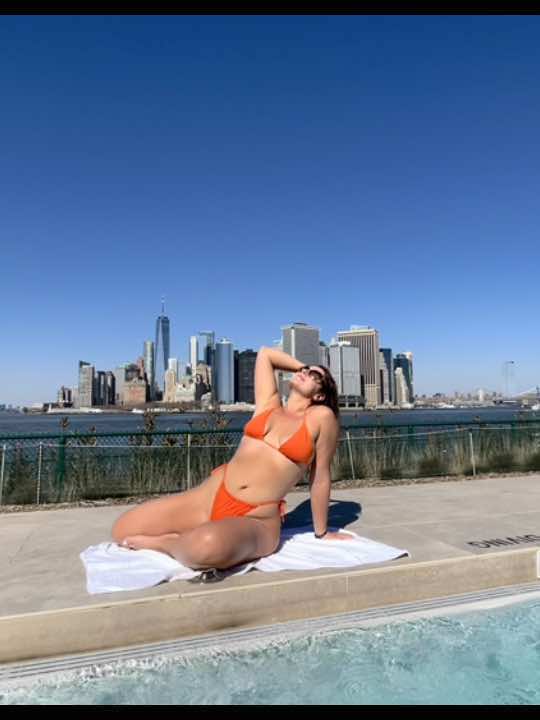 Throwback to living my best life  💦  I think I should go back for my birthday @QCSpa #views #newyork #drafts #spa 