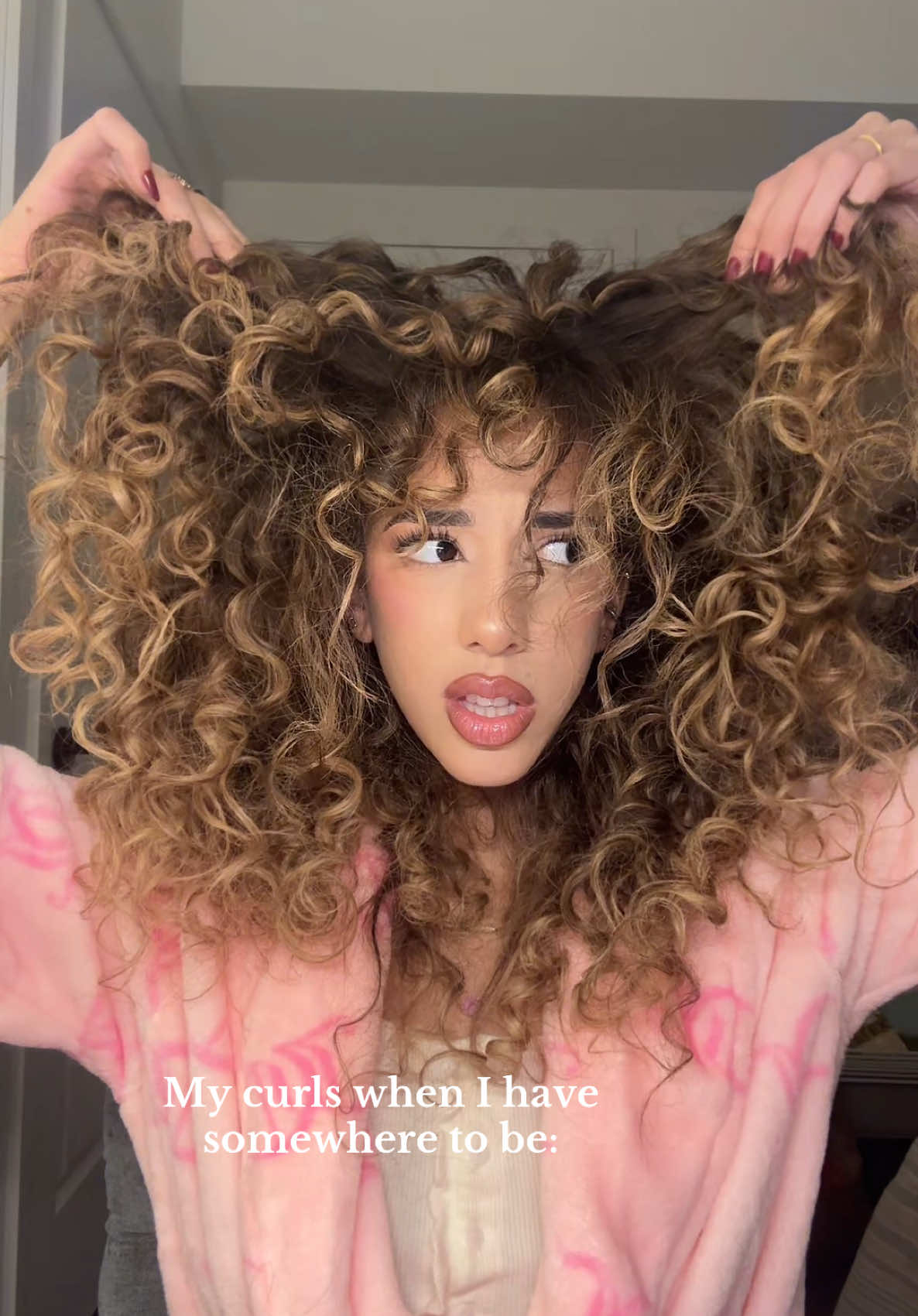 The best washdays always go to waste😭➰ #fyp #fyptok #curlyhairroutinehaircare #curltutorial #curlygirlmethod #curlygirl #curls #curlcream #curltok #healthycurls #hairstyle #curlclub #relatable #definingcurls #hydration #hydratinghaircare #curldefinebrush #curlyhair #curlyhairtipsandtricks 