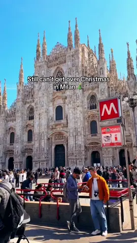 ✨ Milan's traditions and elegance keep the cold at bay, making December a special time. ❄️ #MilanoMagic#italy#christmas#milano#winter#travel#milan 📹@gmarcod91 (ig) 2025/3/25