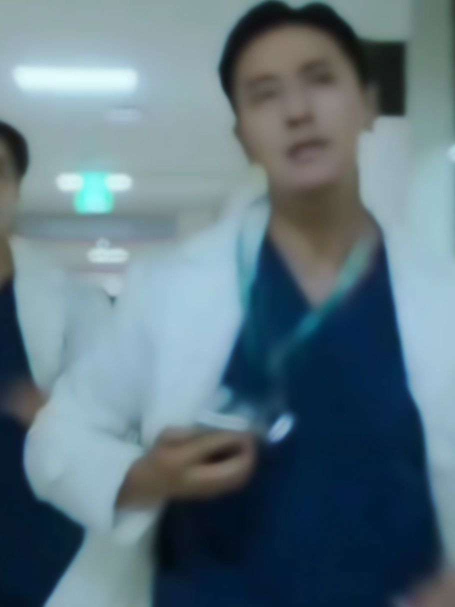 يحمسونك تصير دكتور عشان تجري بس 😭#CapCut #جو_جي_هون #joo_ji_hoon #كود_الصدمات #كود_الصدمات_ابطال_وقت_الحاجة #thetraumacodeheroesoncall #kdrama #viralvideo #4you #for #tiktok #ممثلين_كوريين #مسلسلات_كورية #كيدراما #كيدراما_كوريه #اكسبلور #explore #ilovetiktok #fypage #viral #foryou #fyp #viralvideo #kdrama #explore #edit 