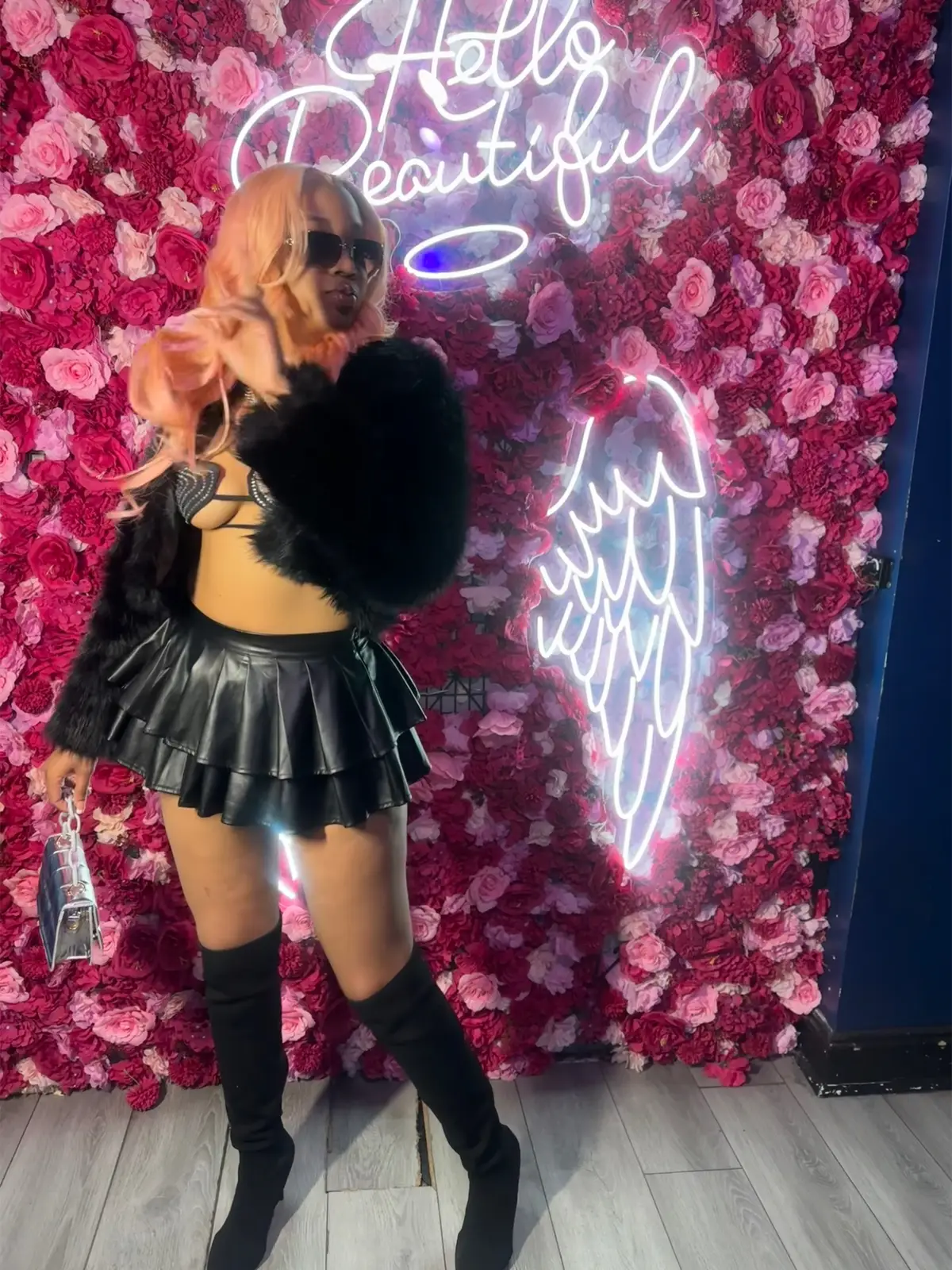 sometimes i like to pop out & pull my big one on these hoes 🤑👅👅😻😻 #fyp #fypage #viral #fit #nightout #outside #youngandsexy #relatable #trending #khaliya 
