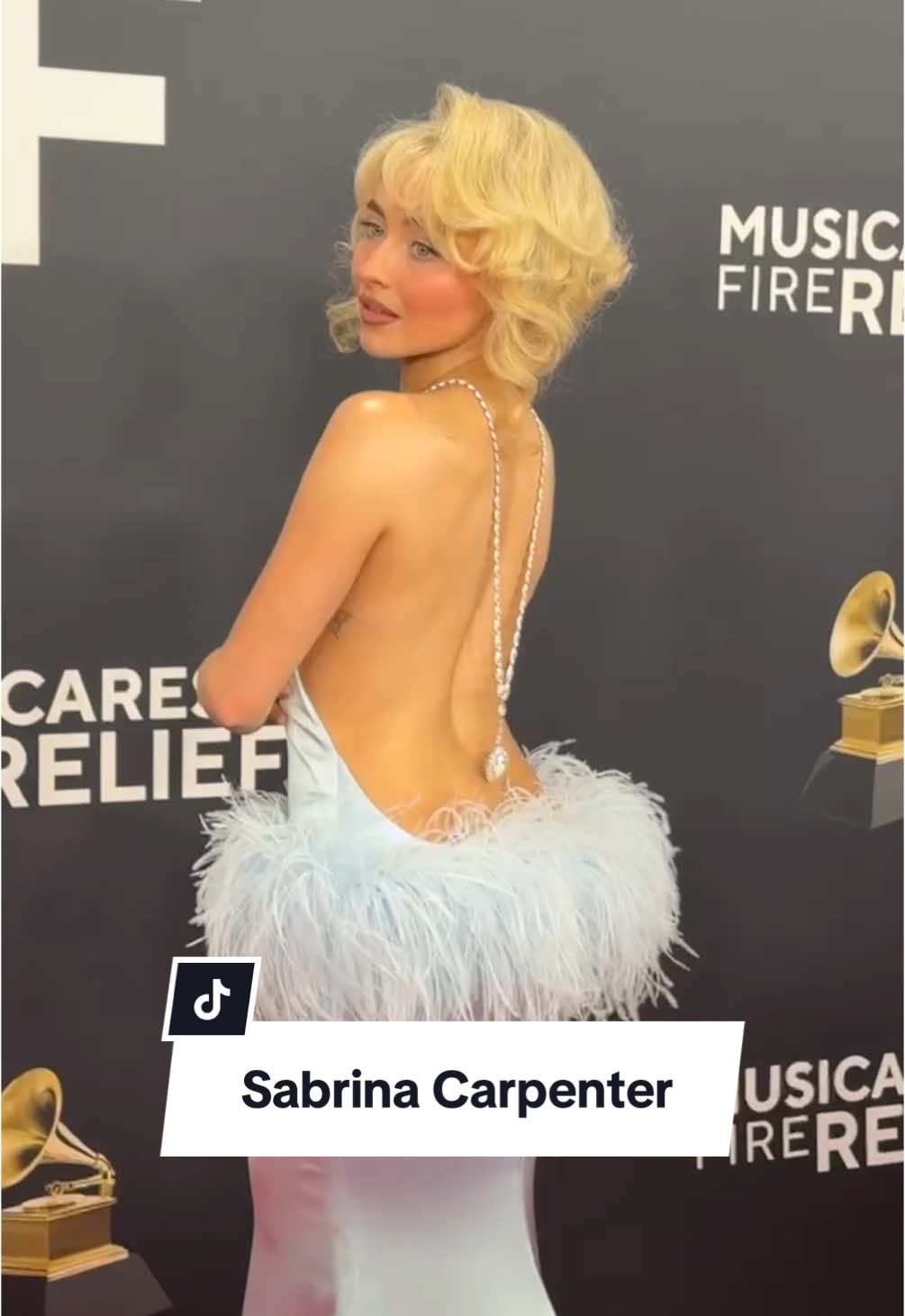 @Sabrina Carpenter at the #grammys 2025. #voguegermany #sabrinacarpenter #sabrina #grammys2025 #sabrinacarpenteredit #sabrinacarpentervideos 