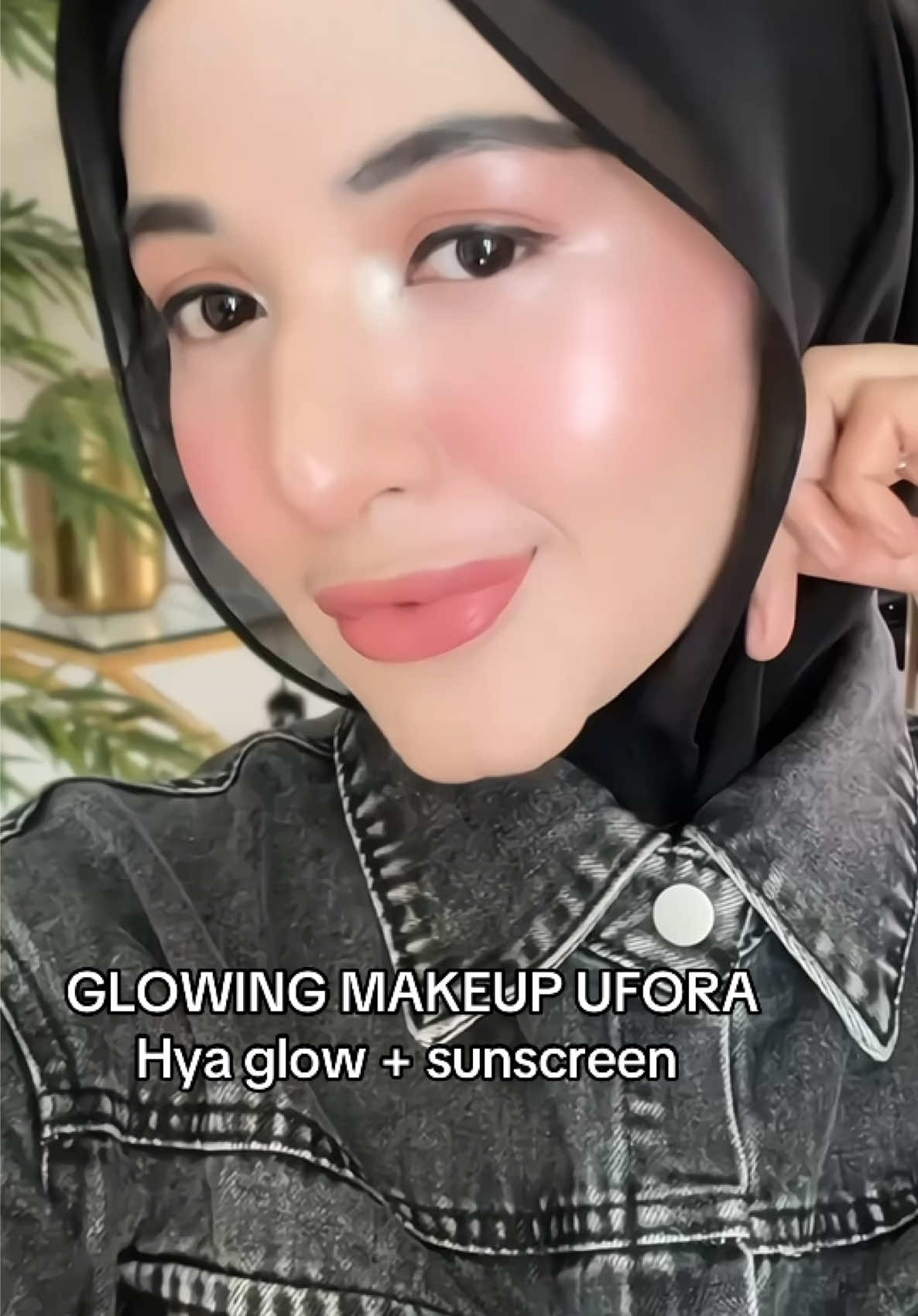 nak hasilkan skin glowing hanya pakai new moisturizer Hya Glow ufora dan sunacreen ufora.. dah tak perlu pakai foundation.. kulit pun makin sihat #ufora #uforaskincare #glowingskin #skincareviral #skincaremalaysia 