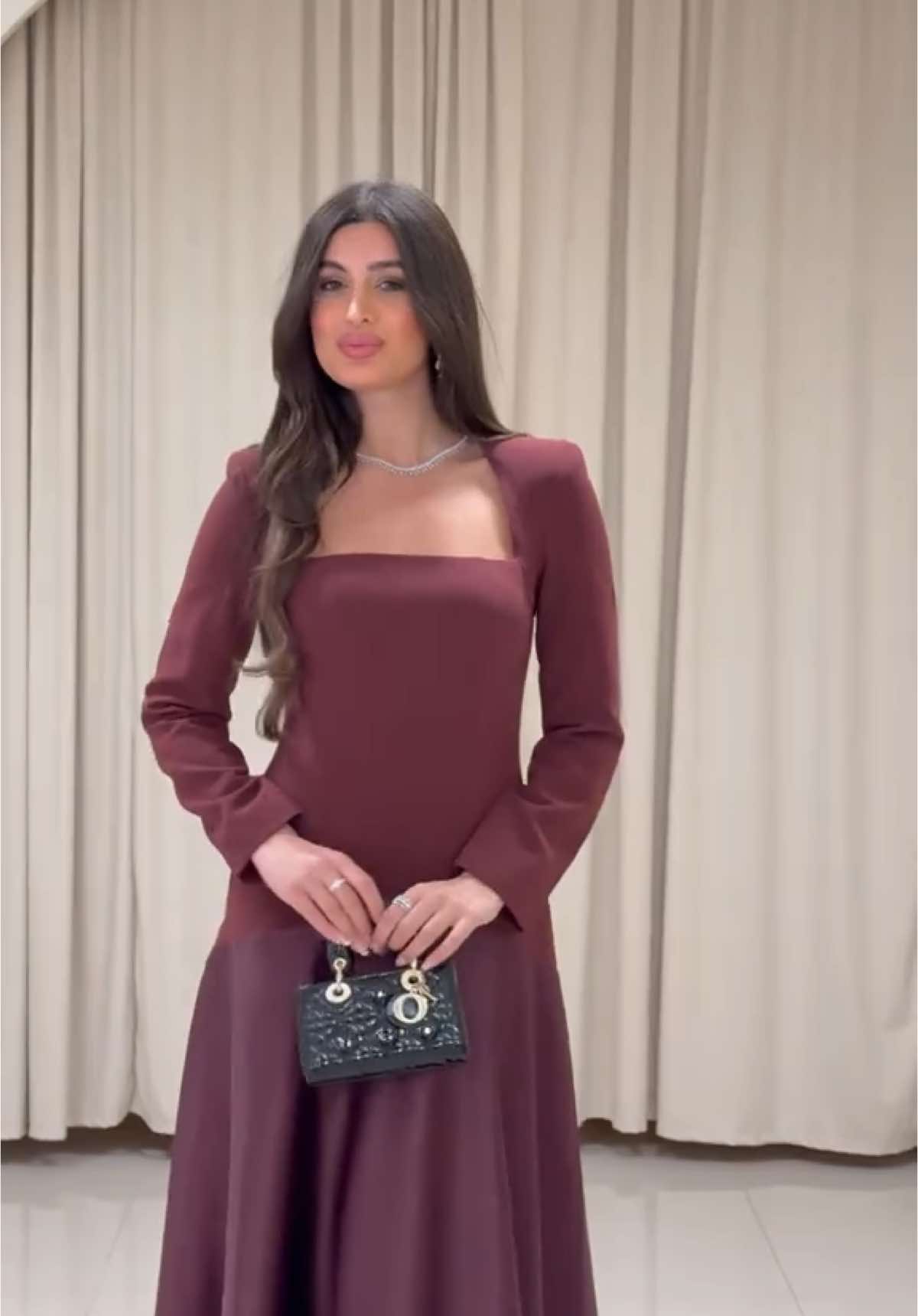الجمييييلة @Nour Bobo بـ فستان من رافيلا 🤎!  #اكسبلور #رافيلا #فساتين #كشخة_العيد #كولكشن_العيد 