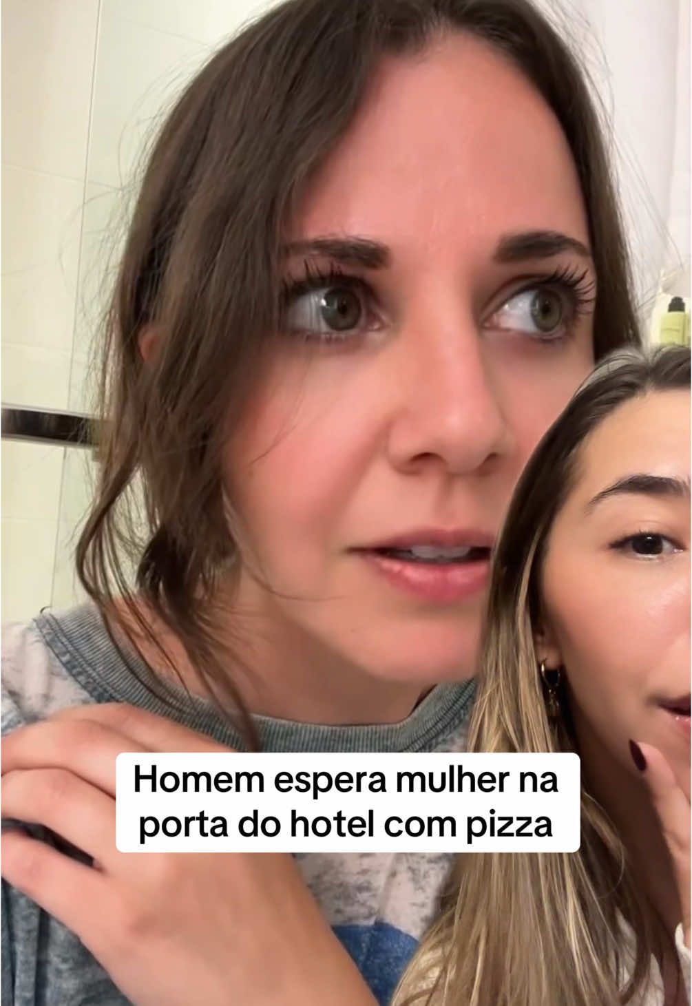 O que você faria? Homem na porta do quarto de mulher com pizza | segurança em hotel | sozinha em hotel | caso Alexandra Sedlak | #truecrime #dicasdeseguranca #morandosozinha #viajandosozinha 