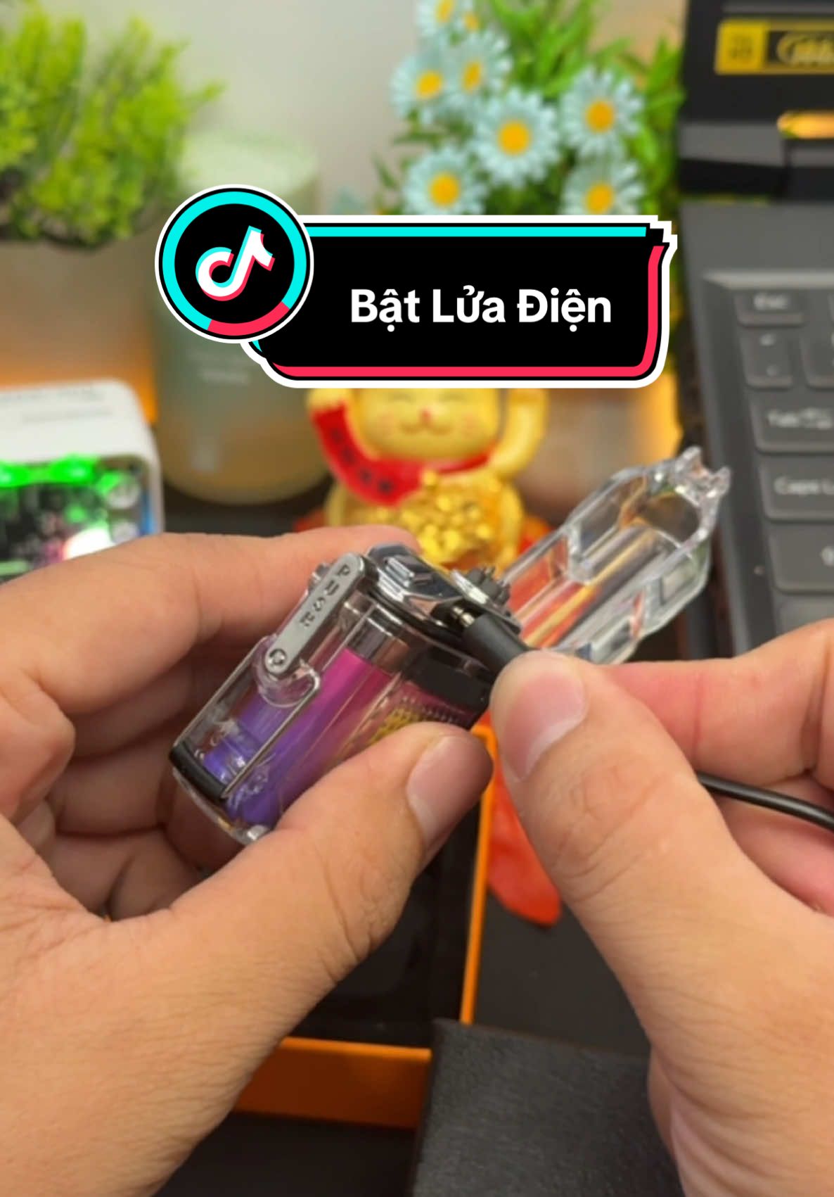 Bật lửa điện tích hợp đèn pin siêu sáng #batluadien #batlua #batluadep #review #xuhuong #viral #datbali 