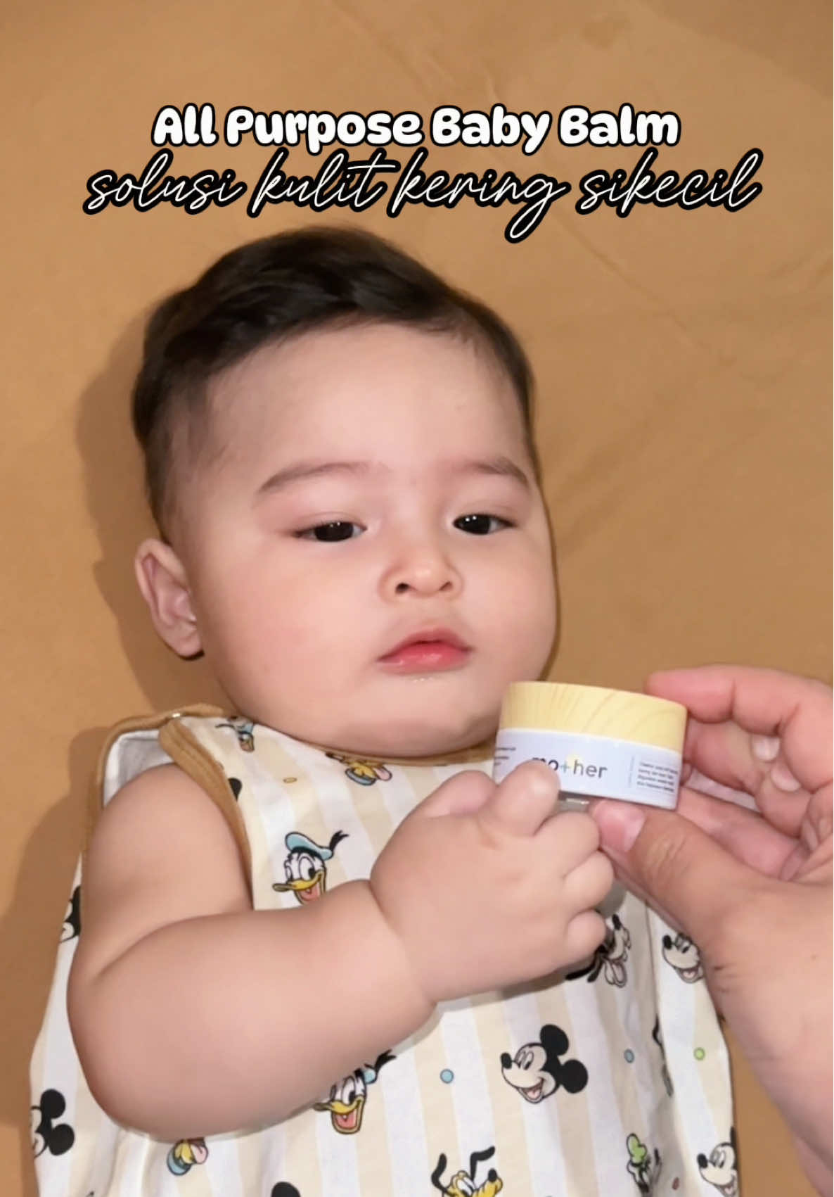 Yg punya baby wajib bgt sih punya baby balm dari @Mother Indonesia karena emg bisa jd andalan saat kulit baby lg kering dan luka sekaligus bikin kulit baby jd lembab #motherindonesia #babybalm #skincarebayi #baby 