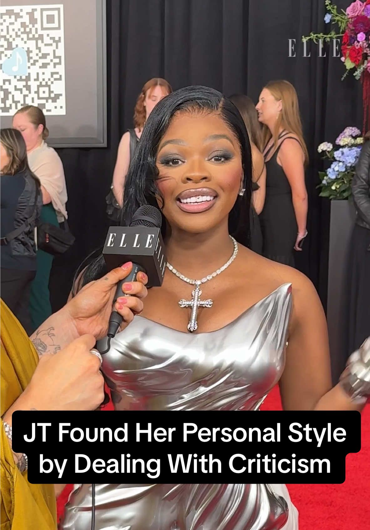 Replying to @𝓐 °❀⋆.ೃ࿔*:･ @JT 🦋 tells @hellotefi that the road to finding her personal style was anything but easy or breezy. #Grammys 