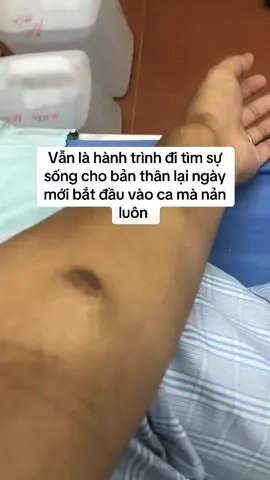 Đầu năm bế tắc trong vô vọng, nổi buồn in hằn trong tim, đau đớn thể xác thật đáng sợ.. Mọi người hãy cho em mot trái tim ❤ Để em còn hy vọng màu xanh ước mơ ạ.