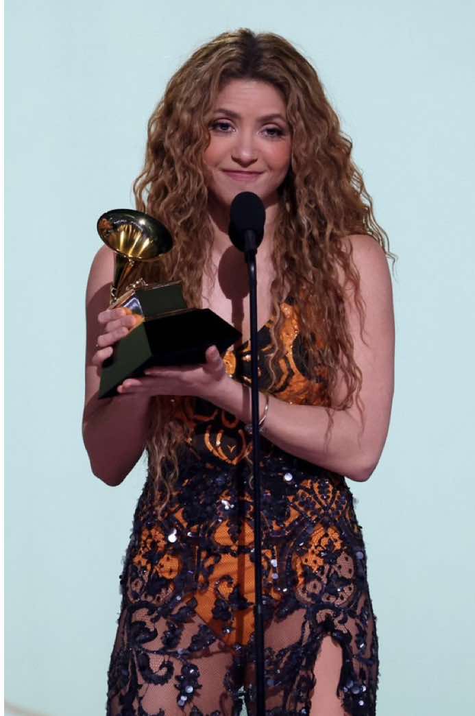 🏆💿 ‘Las Mujeres Ya No Lloran’ just won Best Latin Pop Album! This is #Shakira’s 4th US #GRAMMY, now holding 20 Recording Academy awards! #GRAMMYs #LasMujeresYaNoLloran 
