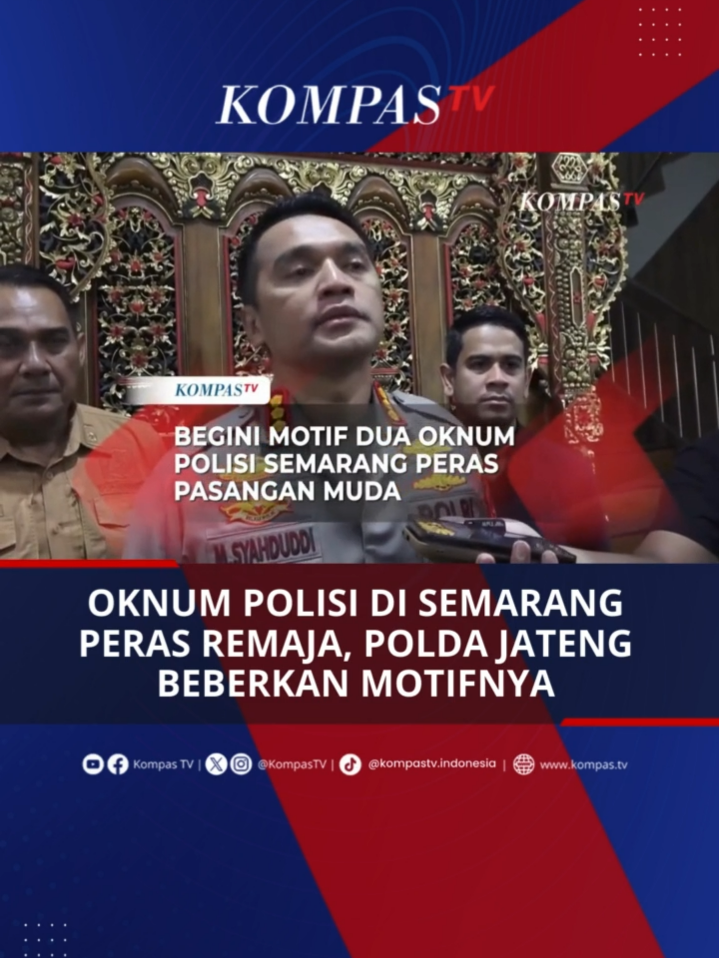 Dua anggota polisi di Semarang, Aiptu Kusno (46) dan Aipda Roy Legowo (38), bersama seorang warga sipil berinisial S, ditetapkan sebagai tersangka atas dugaan pemerasan terhadap dua remaja, MRW (18) dan MMX (17). Peristiwa ini terjadi pada Jumat (31/1/2025) malam di kawasan Pantai Marina, Semarang.   Kedua oknum polisi tersebut, yang saat itu sedang tidak bertugas, mendatangi korban yang berada di dalam mobil dan menuduh mereka melakukan tindak pidana. Mereka kemudian meminta uang sebesar Rp2,5 juta agar korban tidak diproses hukum.   