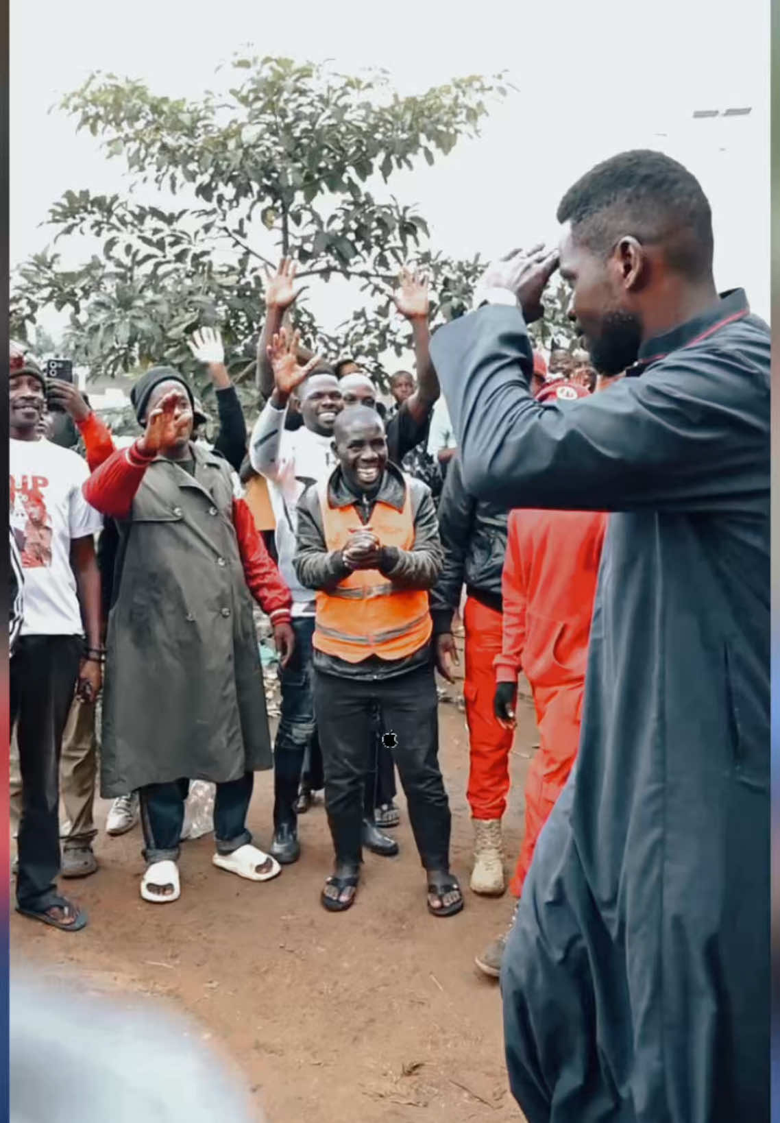 ᴹᴿ ᴾᴿᴱˢᴵᴰᴱᴺᵀ: @Bobi Wine• ———🇺🇬✊🏿☂️🙏🏿 #ProtestVoteUg2026 #38YearsOfDictatorship  #BobiWineThePeoplesPresident  #FreeAllPoliticalPrisonersInUganda 