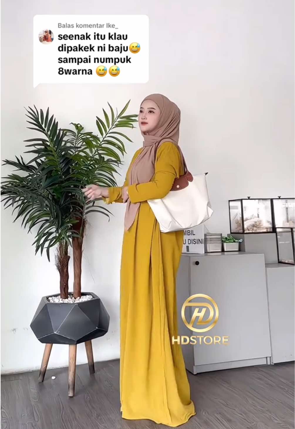 Membalas @Ike_ apalagi harganya mursyidah bahan dan jahitan pun berkualitas ya ka 🥰 warnanya cantik2 jadi pengen semua ya ka🤭 #promoguncang22 #gamislebaran #abayaumroh #abayadaily #gamisnagita 