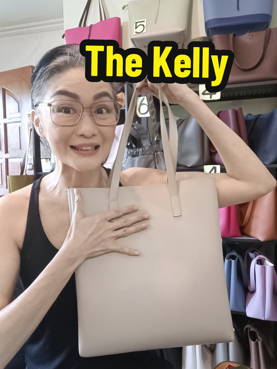 One of the most loved tote bags on TikTok ❤️ #kelly #tote #everydaybag #laptopbag #tote #bag #universitybag #madeinthephilippines #lovelocal 🇵🇭 @marikinabagsmarikina2 